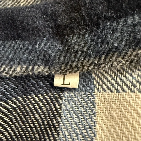 Navy and White Checkered Button-Down Shacket - Picture 5 of 5